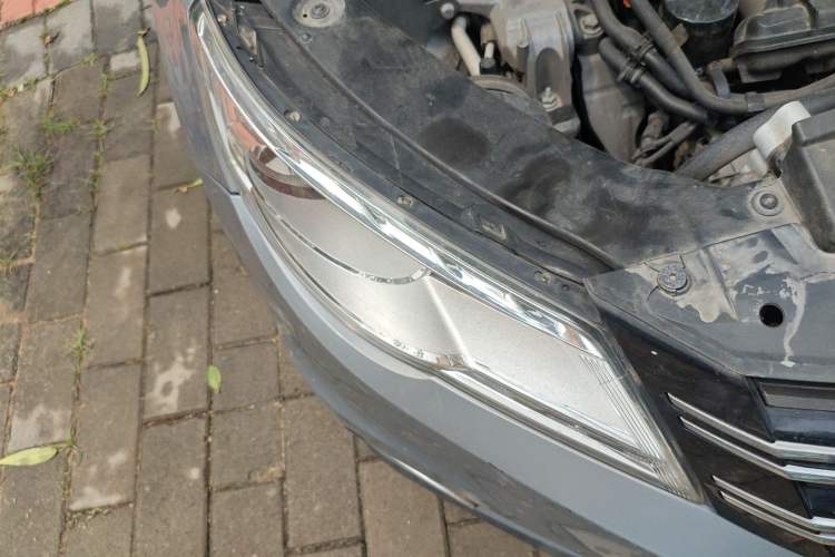 Used Volkswagen Tiguan 2012 1.8TSI Automatic All-Wheel Drive Elite Edition Right Front Headlight