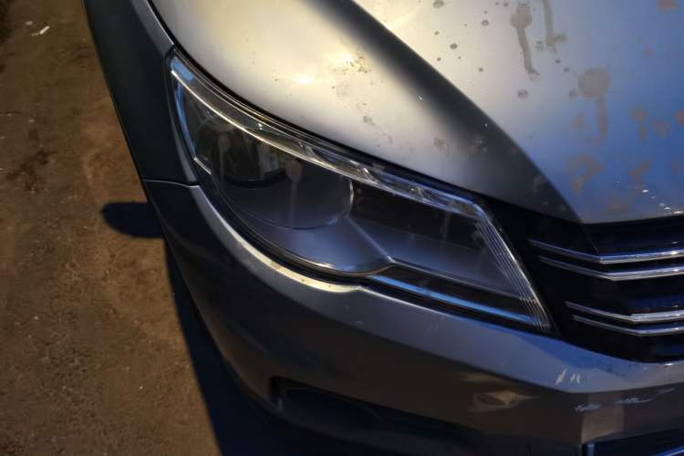 Used Volkswagen Tiguan 2012 1.8TSI Manual Two-Wheel Drive Enjoyment Edition Right Front Headlight