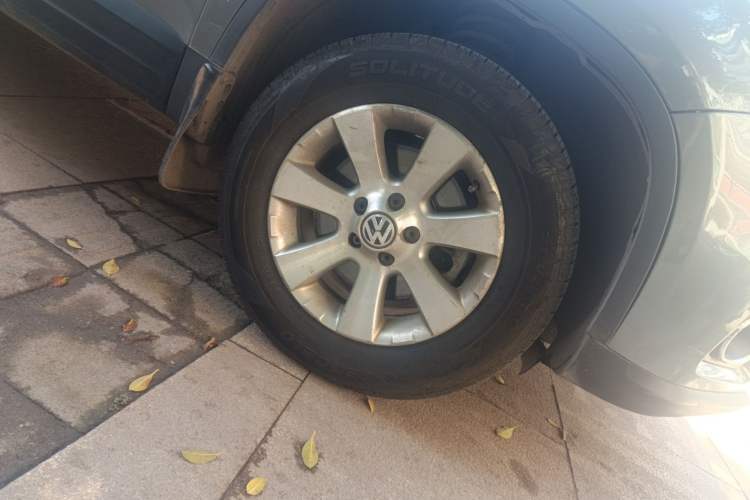 Used Volkswagen Tiguan 2012 1.8TSI Automatic Two-Wheel Drive Urban Edition Right Front Wheel Hub