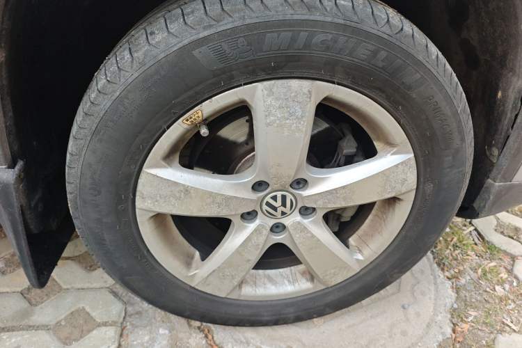 Used Volkswagen Tiguan 2012 1.8TSI Automatic Two-Wheel Drive Elite Edition Right Front Wheel Hub