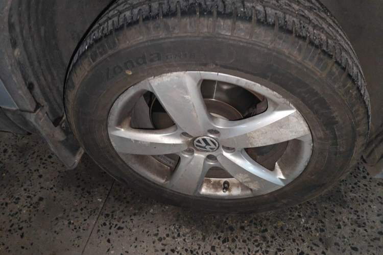 Used Volkswagen Tiguan 2012 1.8TSI Automatic Two-Wheel Drive Elite Edition Right Front Wheel Hub