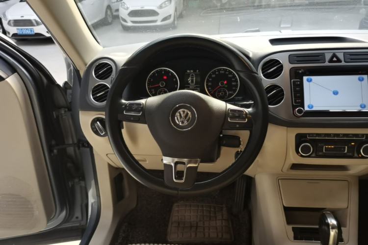 Used Volkswagen Tiguan 2012 1.8TSI Automatic Two-Wheel Drive Trend Edition Steering Wheel