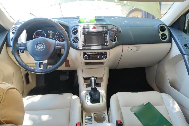 Used Volkswagen Tiguan 2012 1.8TSI Automatic Two-Wheel Drive Elite Edition Center Console