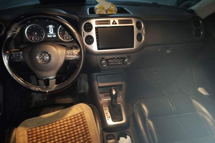 Used Volkswagen Tiguan 2012 1.8TSI Automatic All-Wheel Drive Elite Edition Center Console