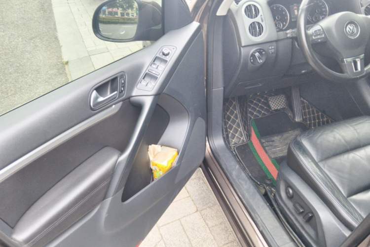 Used Volkswagen Tiguan 2012 2.0 TSI Comfort Edition Driver Seat