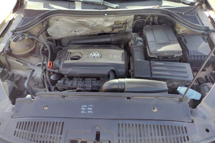 Used Volkswagen Tiguan 2012 1.8TSI Manual Two-Wheel Drive Urban Edition Engine Bay