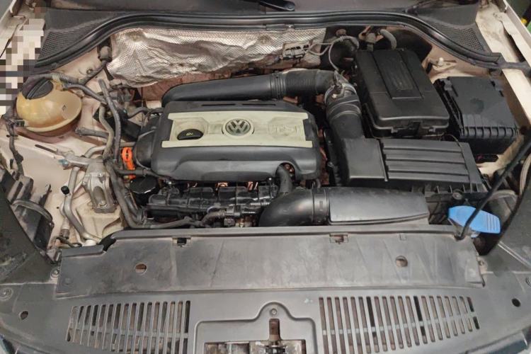 Used Volkswagen Tiguan 2012 2.0 TSI Automatic All-Wheel Drive Elite Edition Engine Bay