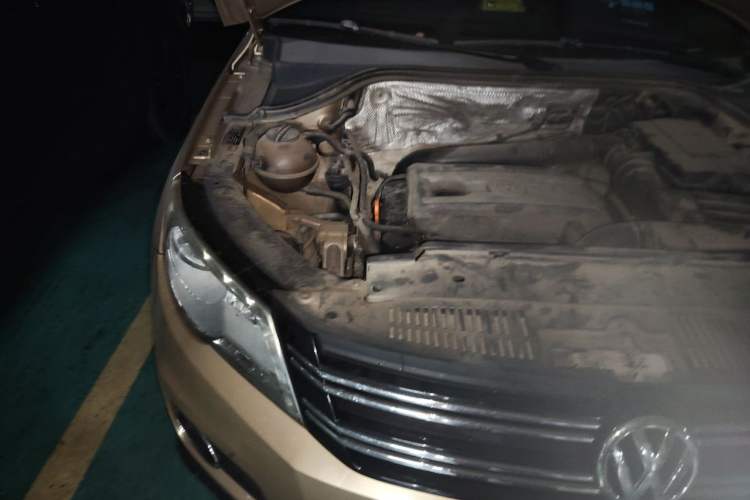 Used Volkswagen Tiguan 2012 1.8TSI Automatic All-Wheel Drive Elite Edition Engine Bay Right