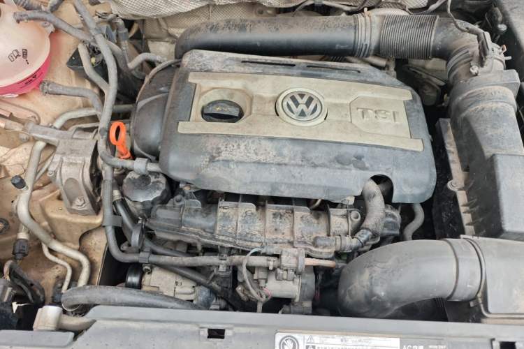 Used Volkswagen Tiguan 2012 1.8TSI Automatic Two-Wheel Drive Elite Edition Engine Bay Right