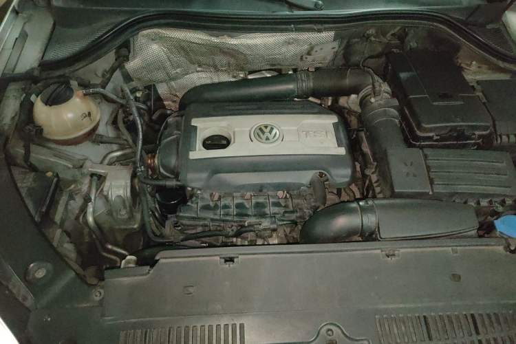Used Volkswagen Tiguan 2012 2.0 TSI Luxury Edition Engine Bay