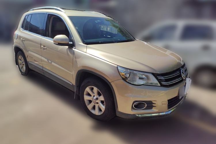 Used Volkswagen Tiguan 2012 1.8TSI Manual Two-Wheel Drive Urban Edition Front Right 45 Deg