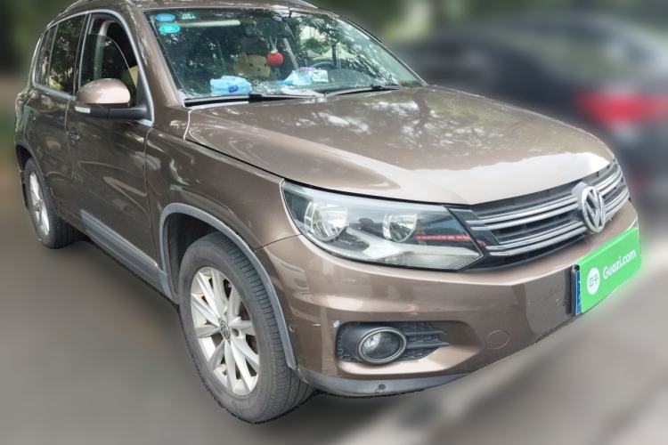 Used Volkswagen Tiguan 2012 2.0 TSI Comfort Edition Front Right 45 Deg