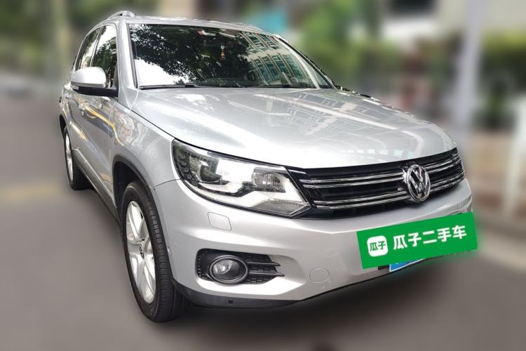 Used Volkswagen Tiguan 2012 2.0 TSI Luxury Edition Front Right 45 Deg