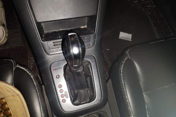 Used Volkswagen Tiguan 2012 1.8TSI Automatic All-Wheel Drive Elite Edition Gear Lever