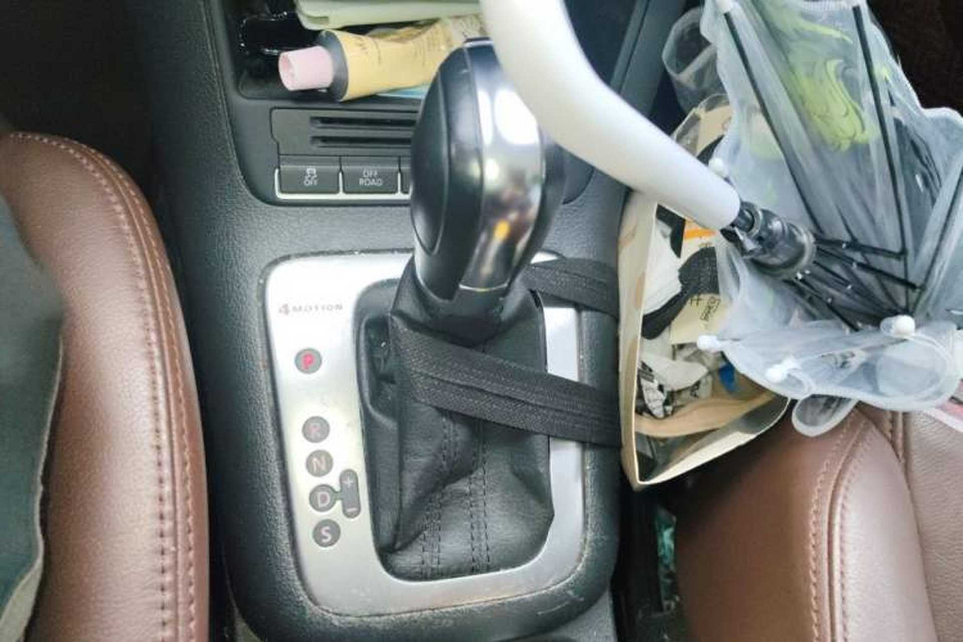 Used Volkswagen Tiguan 2012 2.0 TSI Comfort Edition Gear Lever