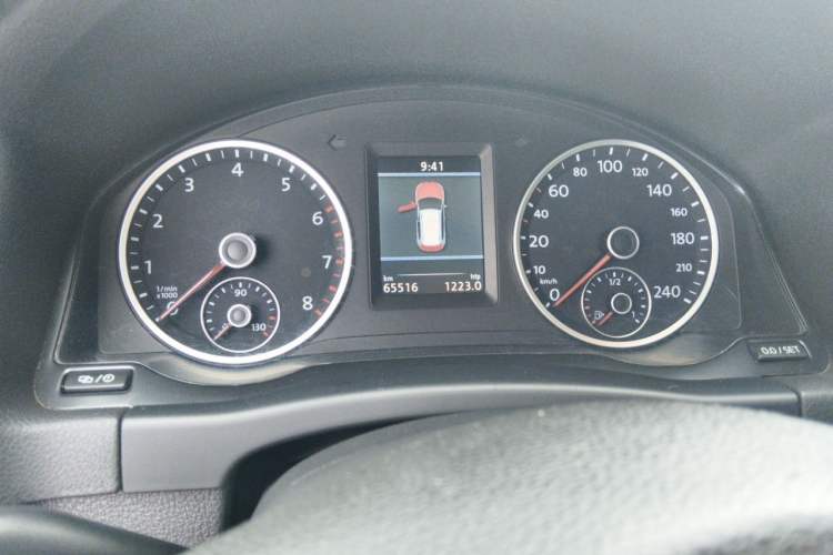 Used Volkswagen Tiguan 2012 2.0 TSI Comfort Edition Instrument Cluster