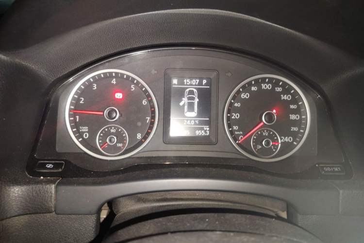 Used Volkswagen Tiguan 2012 1.8TSI Automatic All-Wheel Drive Elite Edition Instrument Cluster