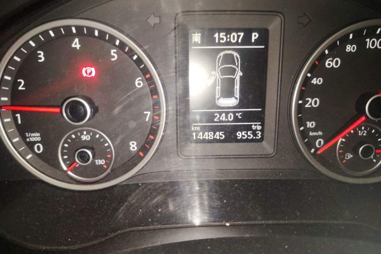 Used Volkswagen Tiguan 2012 1.8TSI Automatic All-Wheel Drive Elite Edition Odometer Close Up