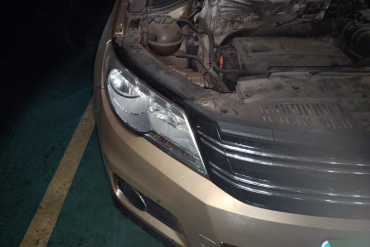 Used Volkswagen Tiguan 2012 1.8TSI Automatic All-Wheel Drive Elite Edition Right Front Headlight