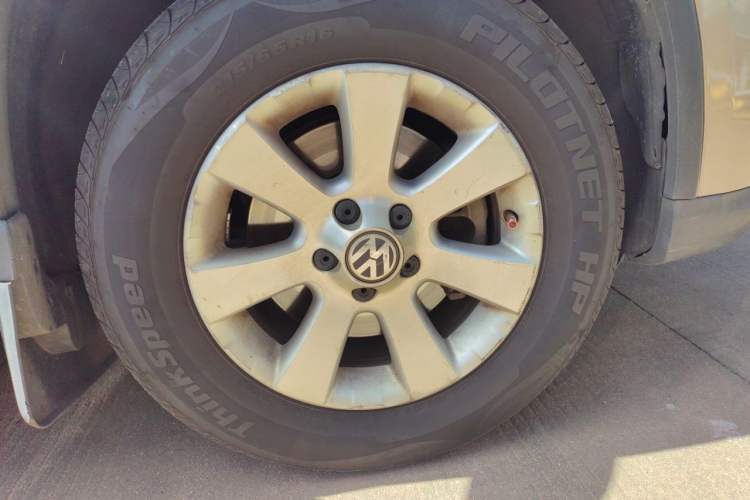 Used Volkswagen Tiguan 2012 1.8TSI Manual Two-Wheel Drive Urban Edition Right Front Wheel Hub