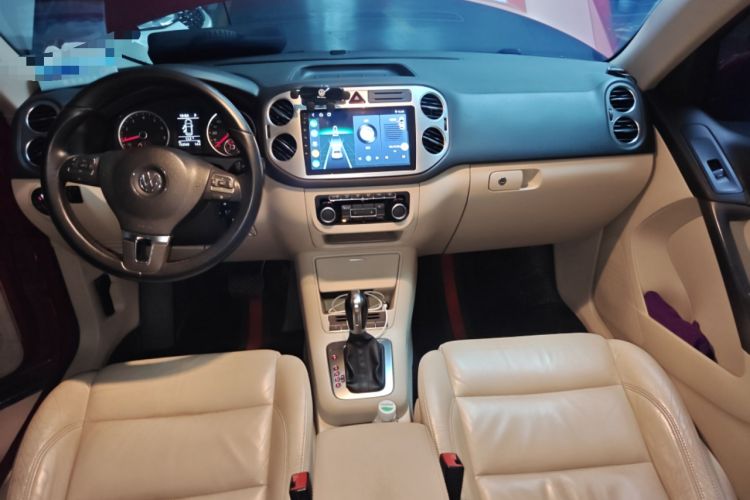 Used Volkswagen Tiguan 2012 1.8TSI Automatic All-Wheel Drive Fashion Edition Center Console