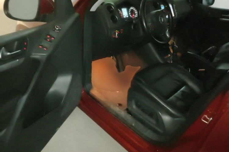 Used Volkswagen Tiguan 2012 2.0 TSI Comfort Edition Driver Seat