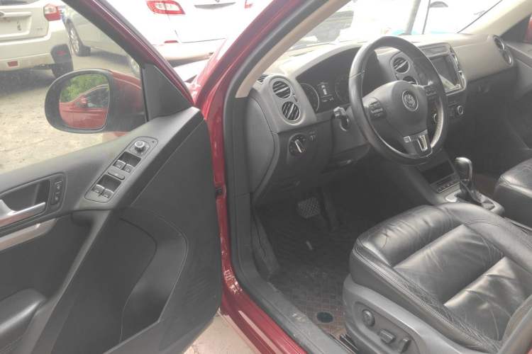 Used Volkswagen Tiguan 2012 2.0 TSI Comfort Edition Driver Seat