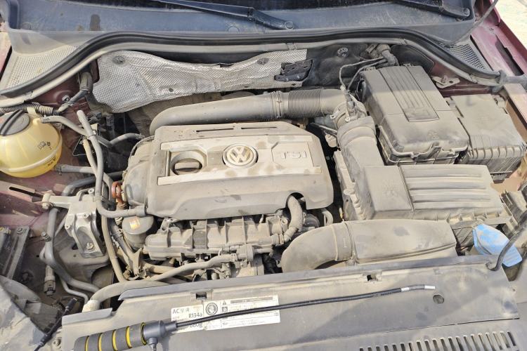 Used Volkswagen Tiguan 2012 2.0 TSI Comfort Edition Engine Bay