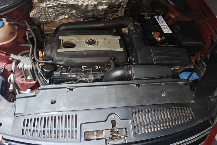 Used Volkswagen Tiguan 2012 1.8TSI Automatic All-Wheel Drive Fashion Edition Engine Bay