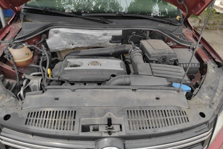 Used Volkswagen Tiguan 2012 2.0 TSI Comfort Edition Engine Bay