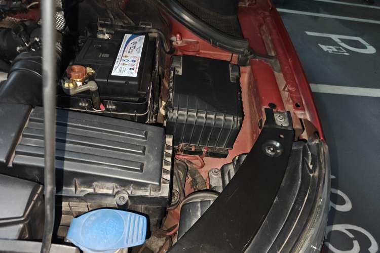 Used Volkswagen Tiguan 2012 1.8TSI Automatic All-Wheel Drive Fashion Edition Engine Bay Left