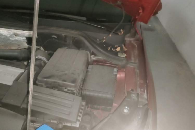 Used Volkswagen Tiguan 2012 2.0 TSI Comfort Edition Engine Bay Left