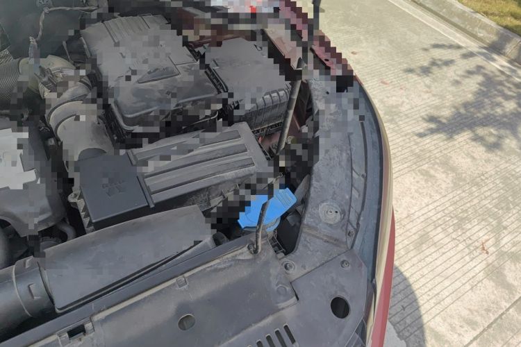 Used Volkswagen Tiguan 2012 2.0 TSI Comfort Edition Engine Bay Left