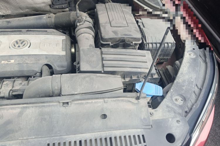 Used Volkswagen Tiguan 2012 2.0 TSI Comfort Edition Engine Bay Left