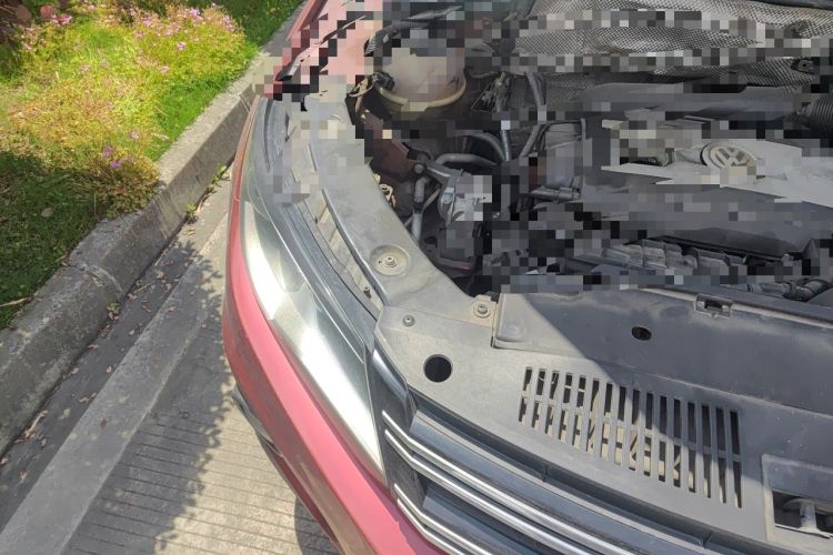 Used Volkswagen Tiguan 2012 2.0 TSI Comfort Edition Engine Bay Right
