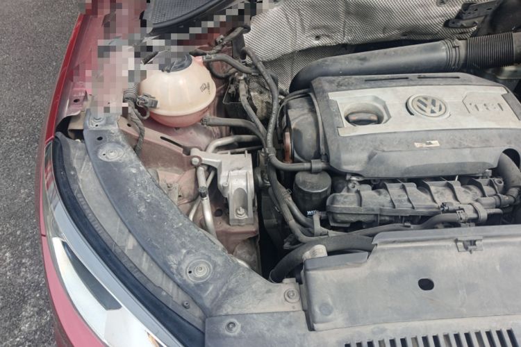 Used Volkswagen Tiguan 2012 2.0 TSI Comfort Edition Engine Bay Right