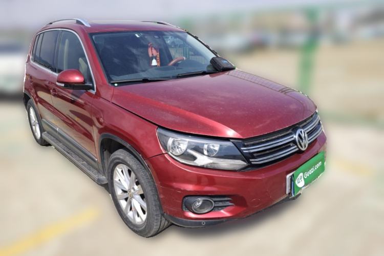 Used Volkswagen Tiguan 2012 2.0 TSI Comfort Edition Front Right 45 Deg