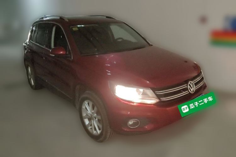 Used Volkswagen Tiguan 2012 2.0 TSI Comfort Edition Front Right 45 Deg