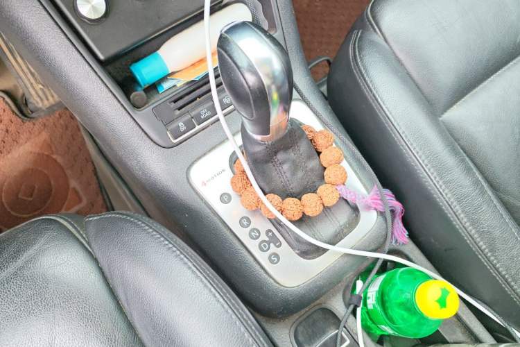 Used Volkswagen Tiguan 2012 2.0 TSI Comfort Edition Gear Lever