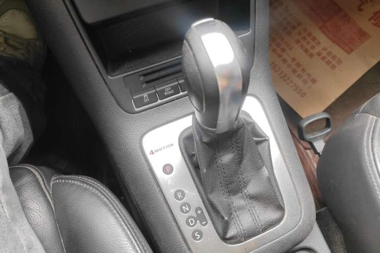 Used Volkswagen Tiguan 2012 2.0 TSI Comfort Edition Gear Lever