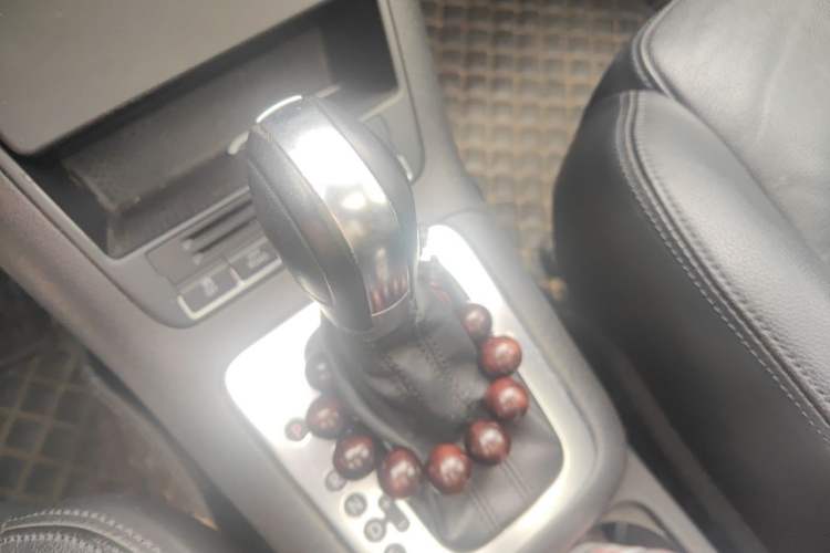 Used Volkswagen Tiguan 2012 2.0 TSI Comfort Edition Gear Lever