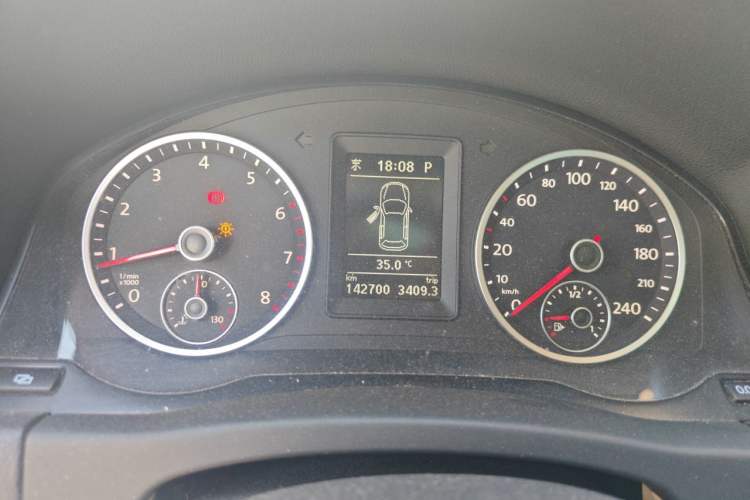 Used Volkswagen Tiguan 2012 1.8TSI Automatic Two-Wheel Drive Elite Edition Instrument Cluster