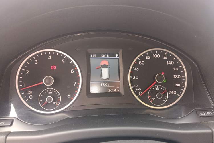 Used Volkswagen Tiguan 2012 2.0 TSI Comfort Edition Instrument Cluster