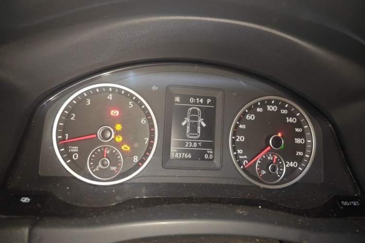 Used Volkswagen Tiguan 2012 1.8TSI Automatic All-Wheel Drive Elite Edition Instrument Cluster