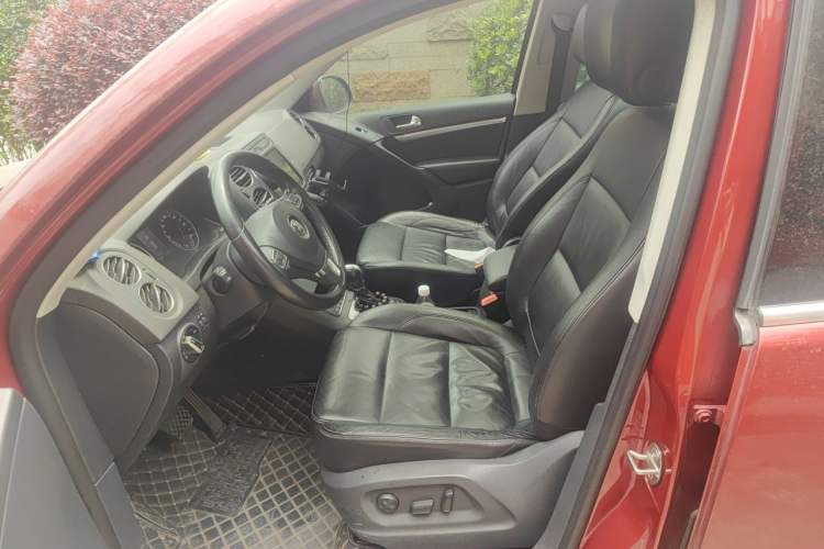 Used Volkswagen Tiguan 2012 2.0 TSI Comfort Edition Left Front Seat