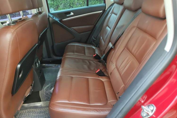 Used Volkswagen Tiguan 2012 2.0 TDI Luxury Edition Left Rear Seat