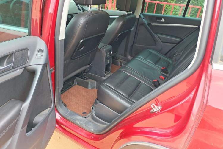 Used Volkswagen Tiguan 2012 2.0 TSI Comfort Edition Left Rear Seat