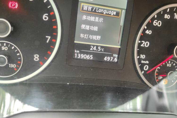 Used Volkswagen Tiguan 2012 2.0 TSI Comfort Edition Odometer Close Up