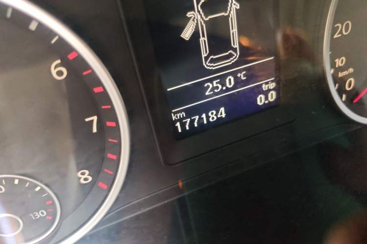 Used Volkswagen Tiguan 2012 1.8TSI Automatic All-Wheel Drive Elite Edition Odometer Close Up