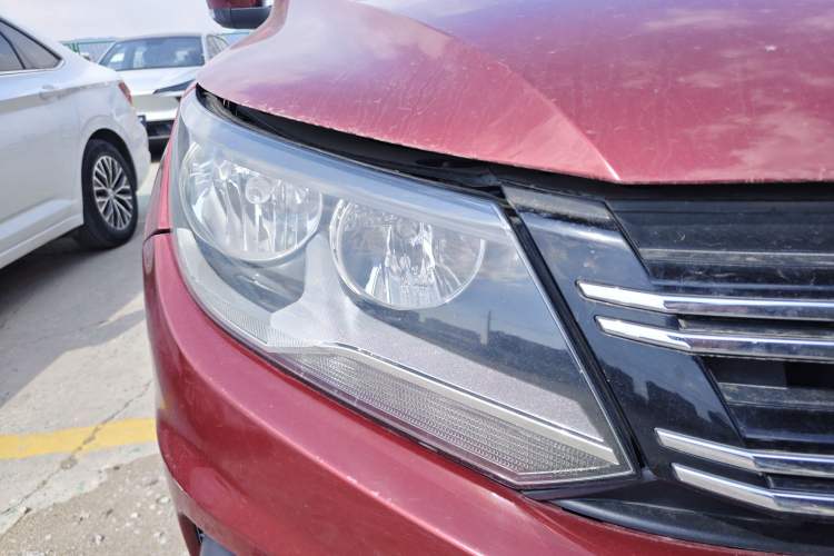 Used Volkswagen Tiguan 2012 2.0 TSI Comfort Edition Right Front Headlight